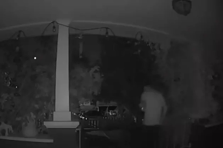 California Naked Intruder Breaks Into Echo Park Home And Eats Everything